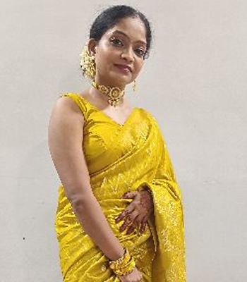 Buddhist Commerce Graduate Bride
