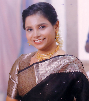 Buddhist Commerce Graduate Bride