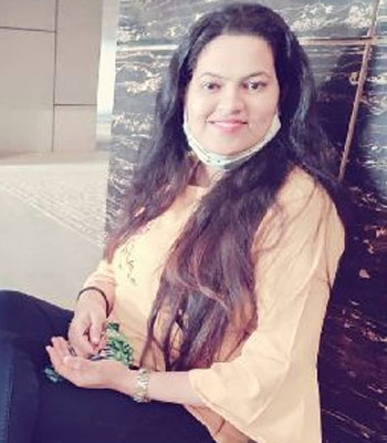 Buddhist Journalism Professional Bride